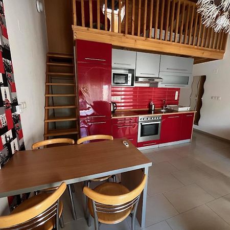 City Apartman Haz Balatonlelle Exterior foto