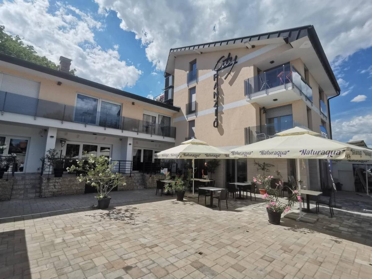 City Apartman Haz Balatonlelle Exterior foto