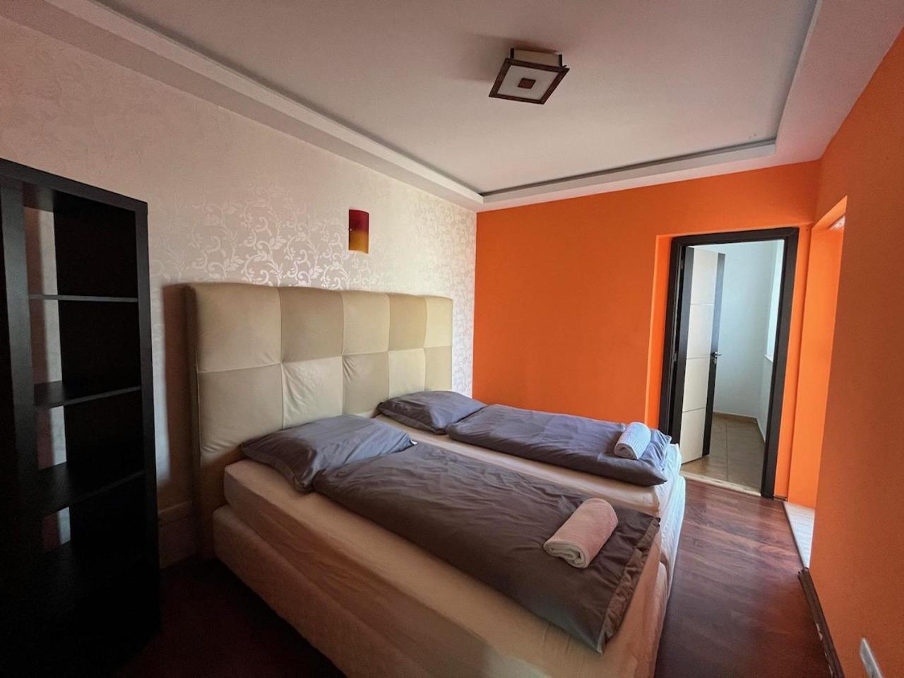 City Apartman Haz Balatonlelle Exterior foto