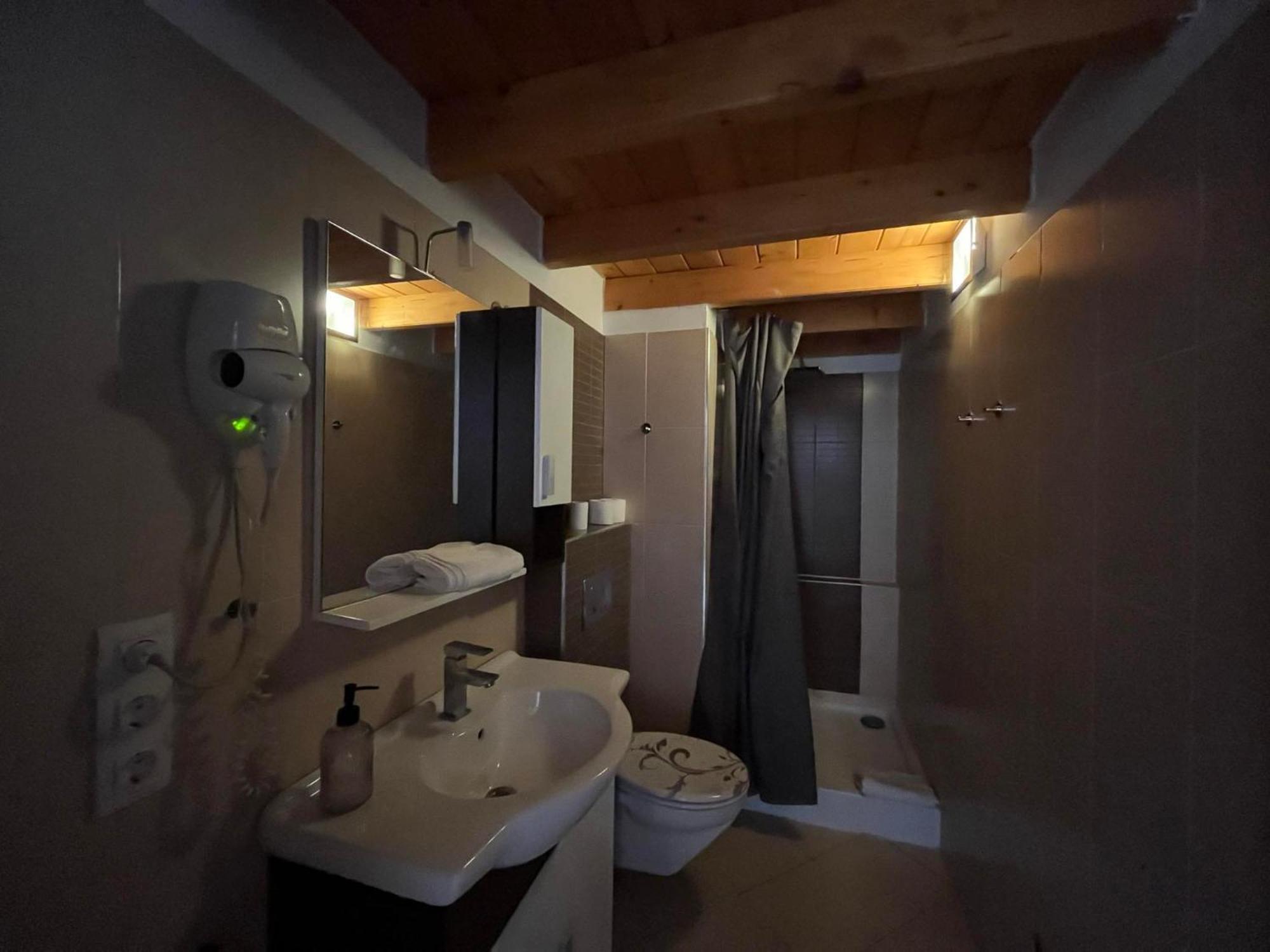 City Apartman Haz Balatonlelle Exterior foto