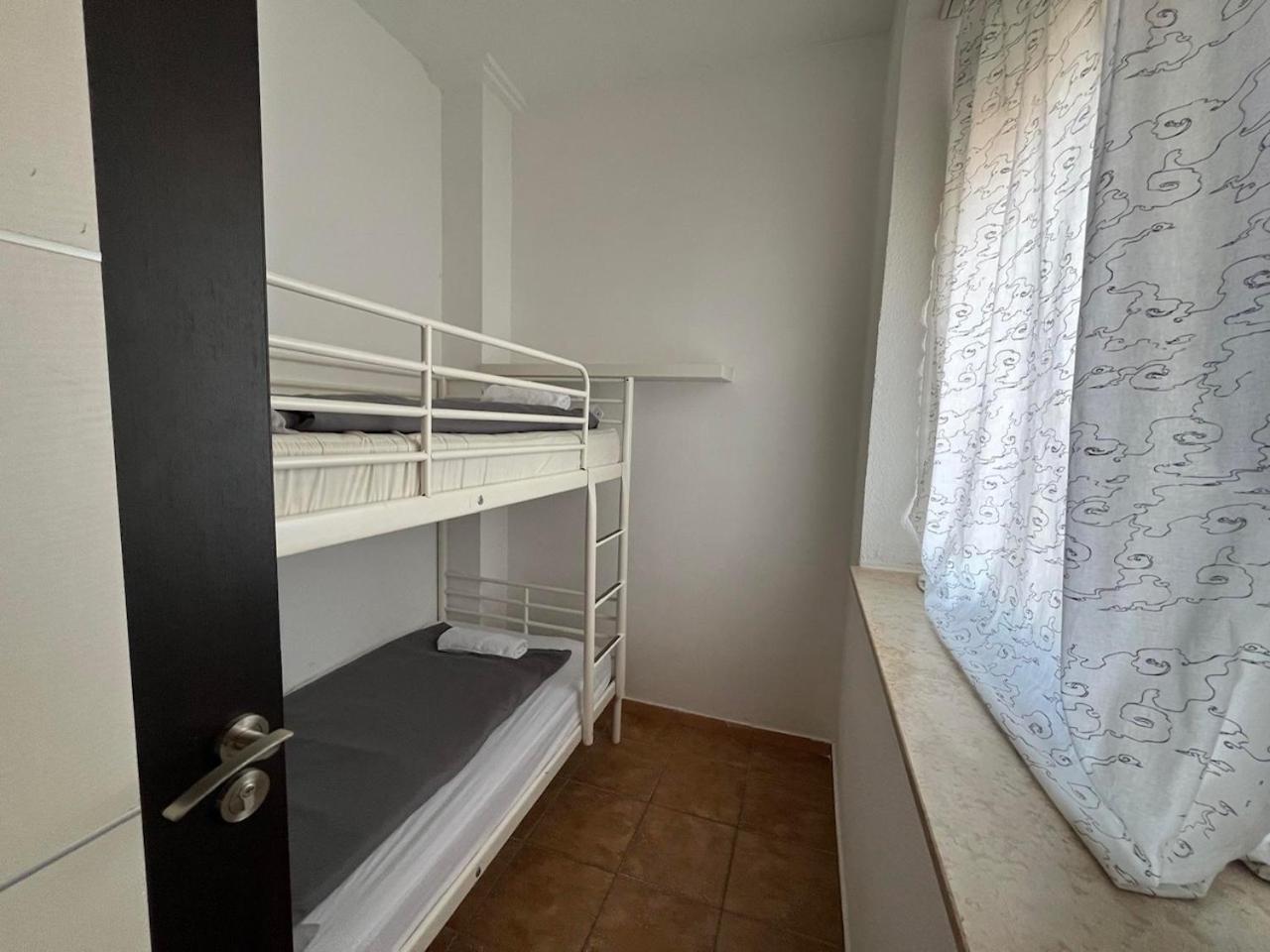 City Apartman Haz Balatonlelle Exterior foto