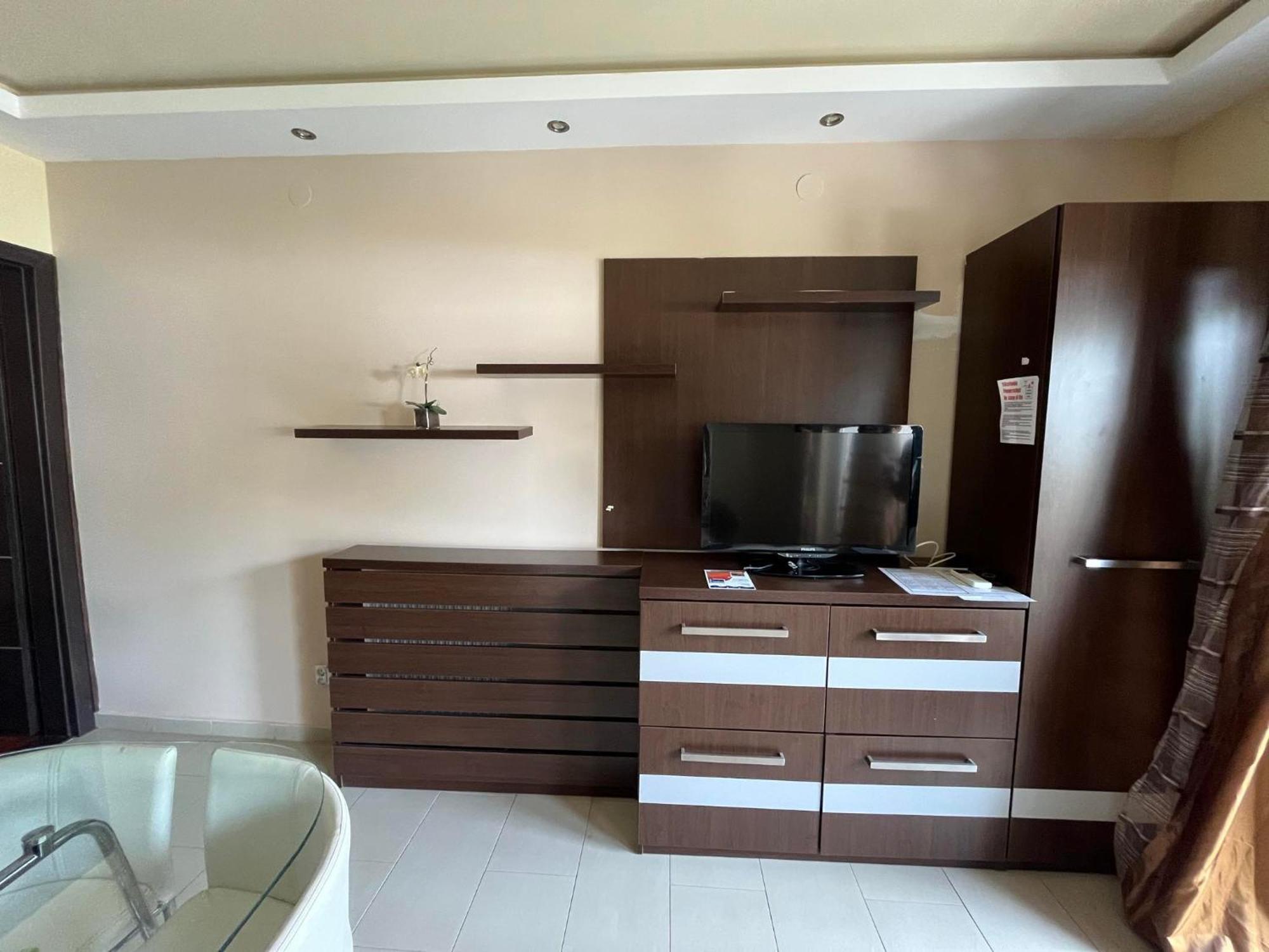 City Apartman Haz Balatonlelle Exterior foto